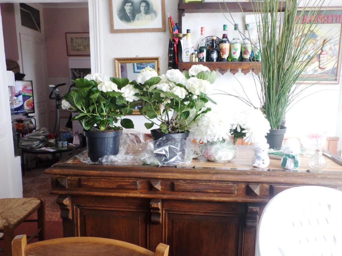 Bed and Breakfast Les Marronniers La Chapelle-sous-Brancion Exterior foto